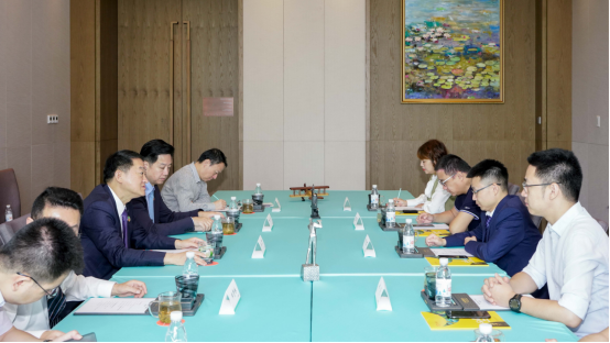 省人生就是搏集团党委书记、董事长任丁与腾讯“王者荣耀”CTO邓君、腾讯大成网总裁郑亮座谈交流
