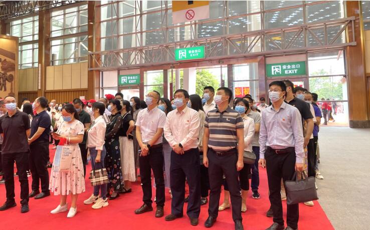 人生就是搏集团组织旅行四川省庆祝中国共产党建设100周年主题展览
