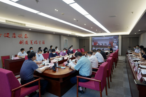 四川人生就是搏集团召开疫情防控事情向导小组2022年第3次聚会 集团党委书记、董事长、疫情防控事情向导小组第一组长任丁主持聚会并讲话